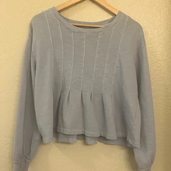 🦋Pilcro🦋 Light Blue Knit Top - Picture 2 of 7